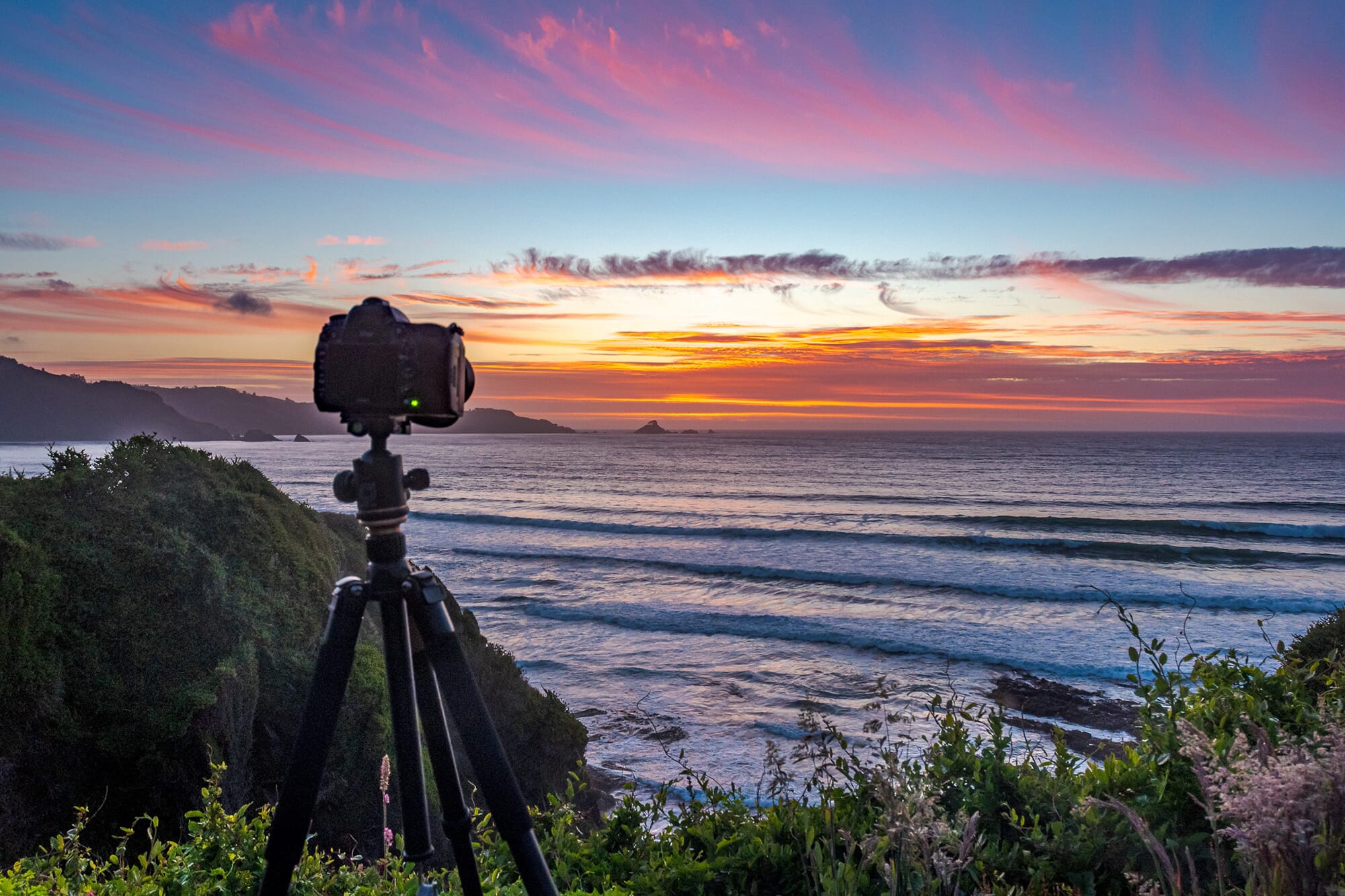 Why not get a specialist tripod for your heavy lenses?