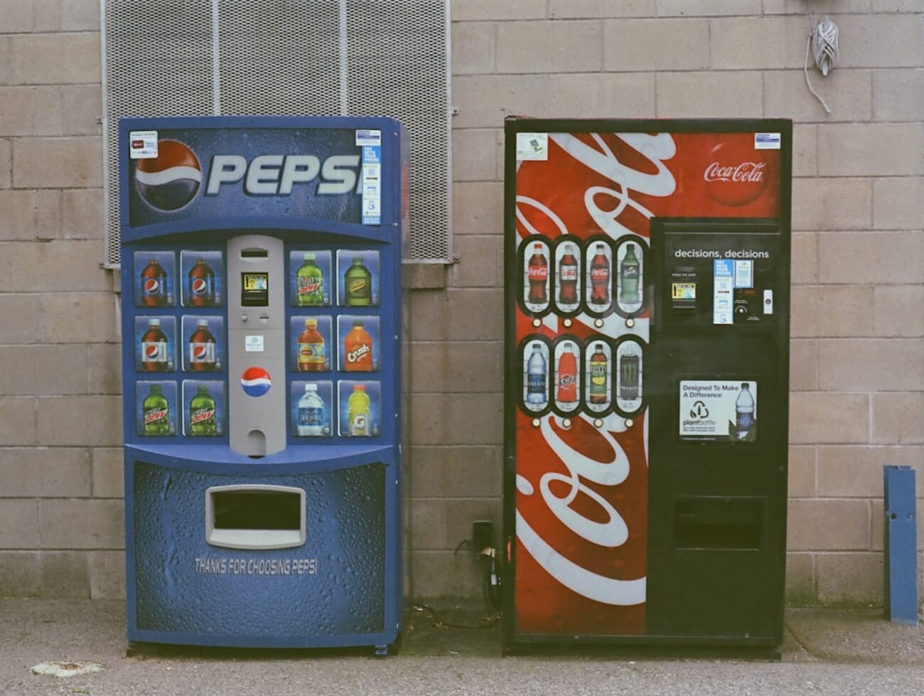 Vintage vending machine scene — shot on Minolta SR-T 101