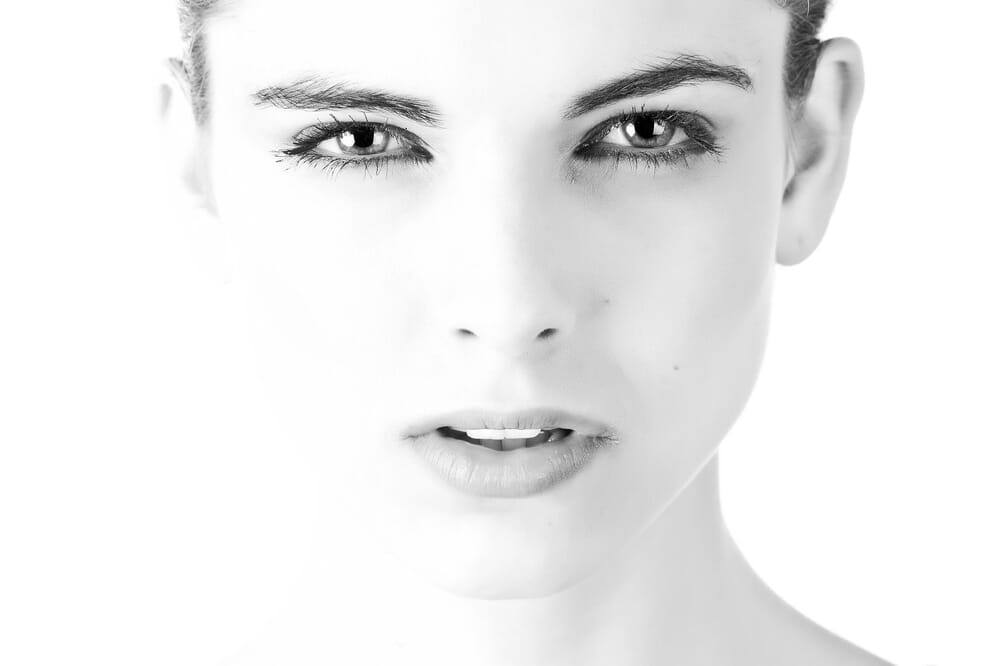 Catchlights bring a lot of attention to the eyes of your subject.