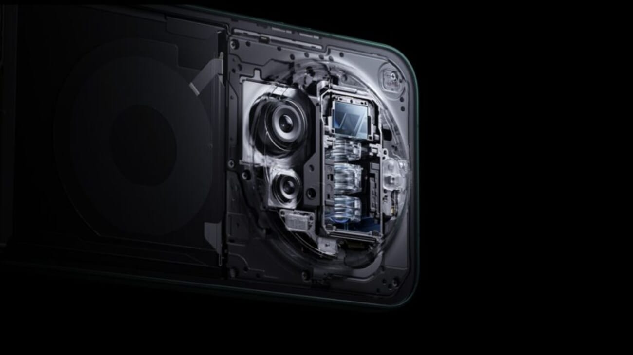 X-ray cutaway view of the Xiaomi 17 Ultra camera module showing internal lens assemblies and sensors