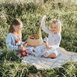 Spring Photoshoot Ideas (15 Creative Tips to Get You Inspired)