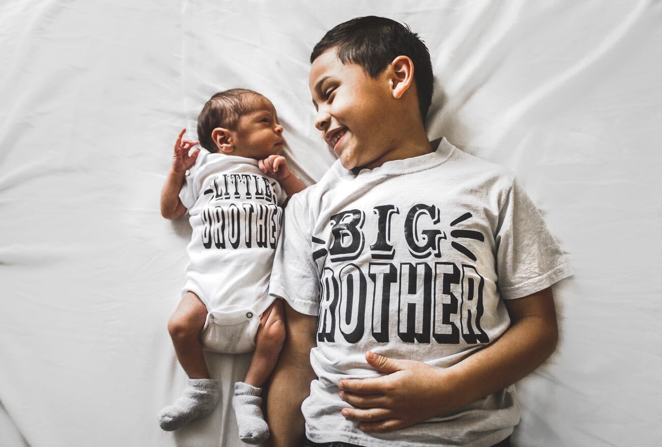 Newborn photoshoot idea at home: Matching Outfits