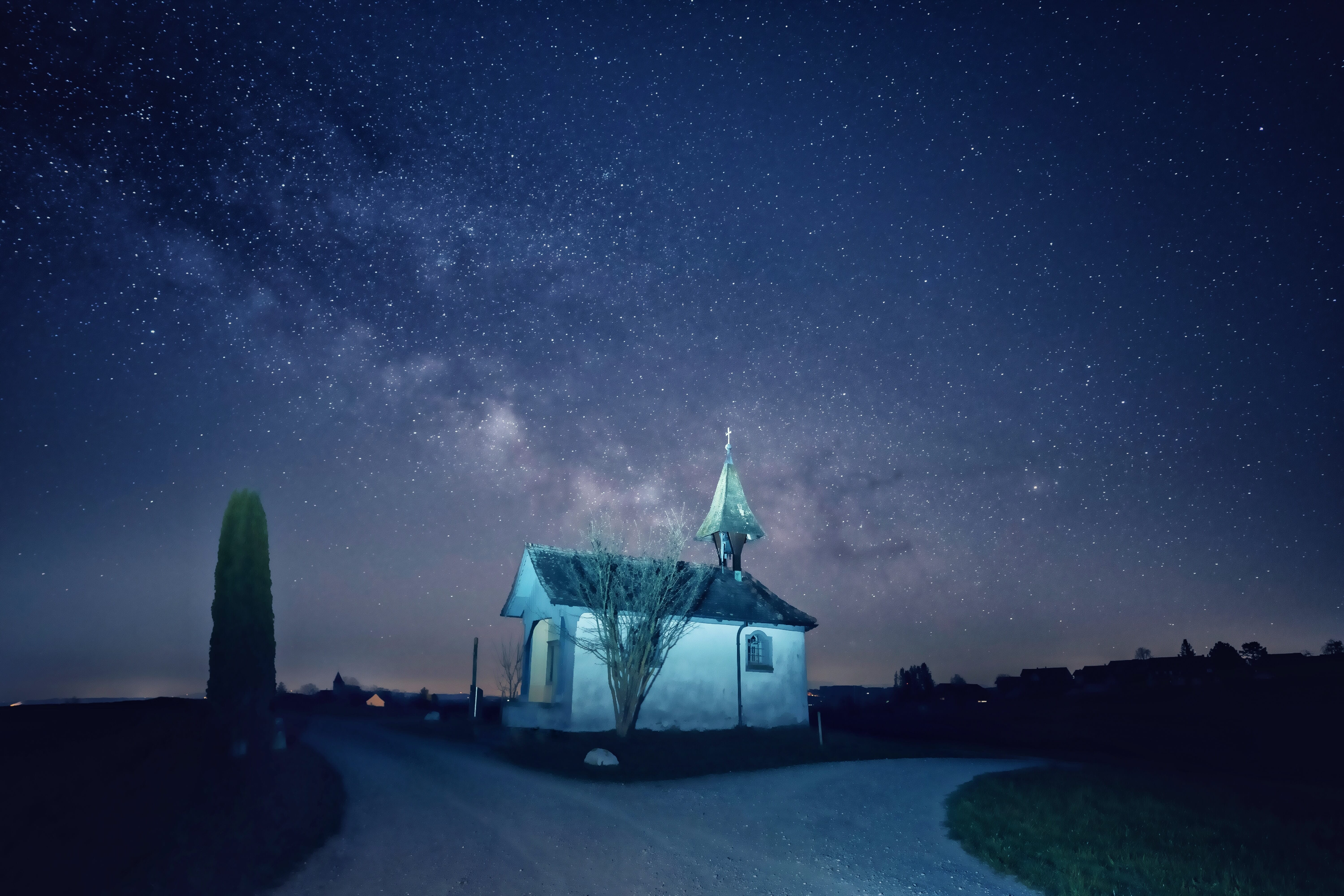Night photo with building