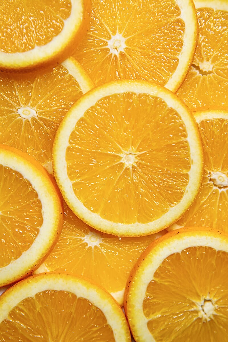 Single fruits can be used to create bold color statements