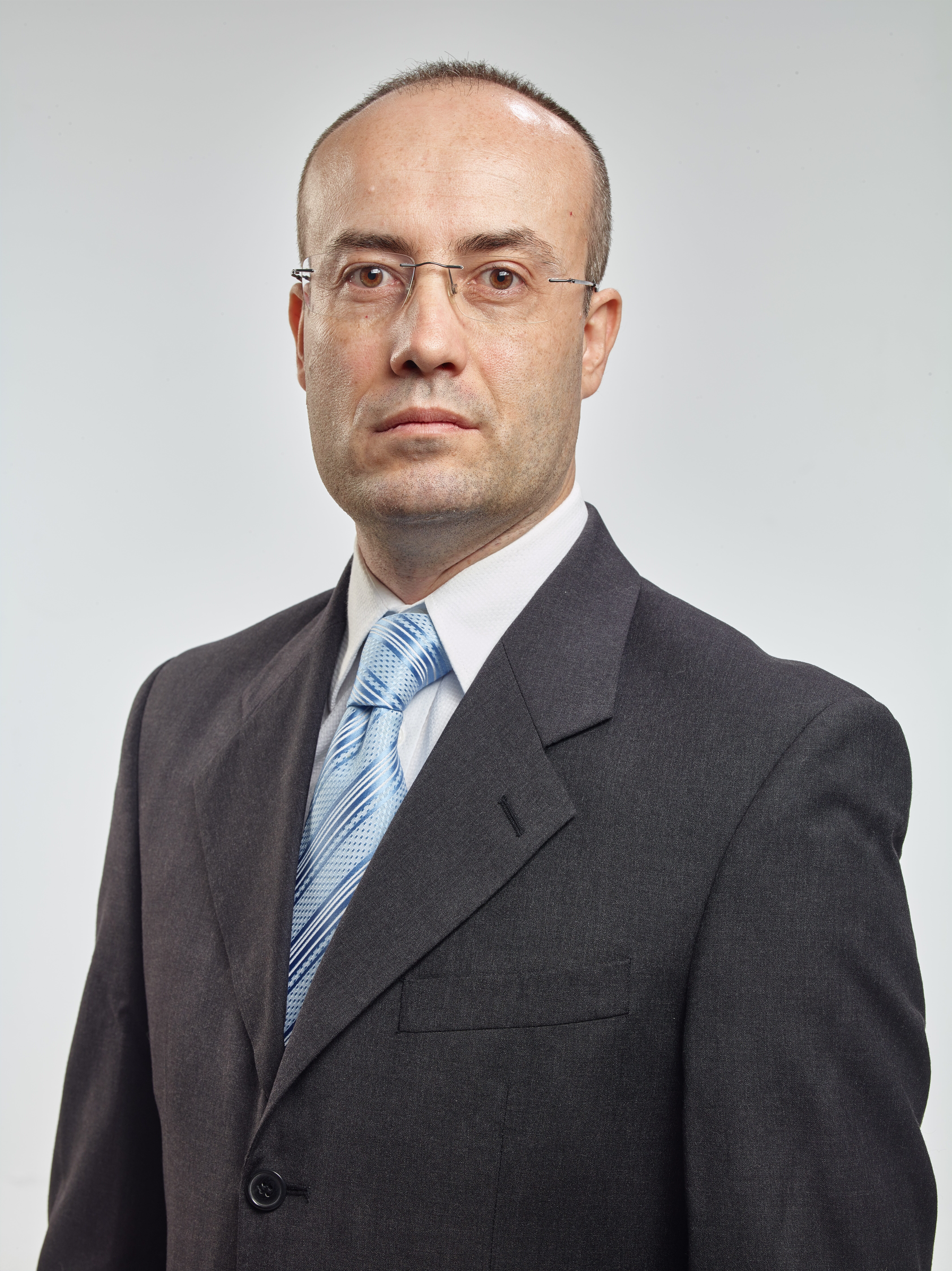 Corporate headshot of a man