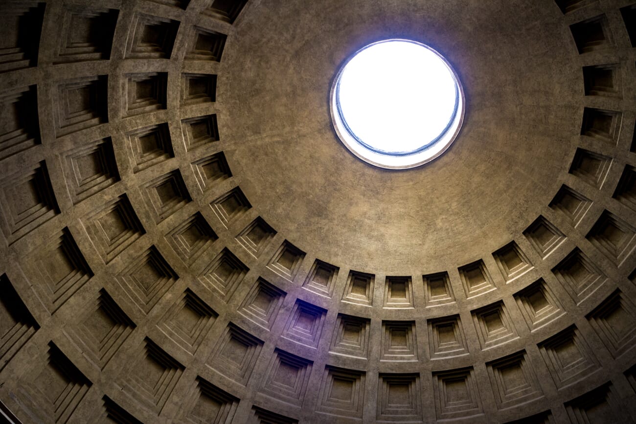  Look how the light in the Pantheon creates interesting shadows on the roof 