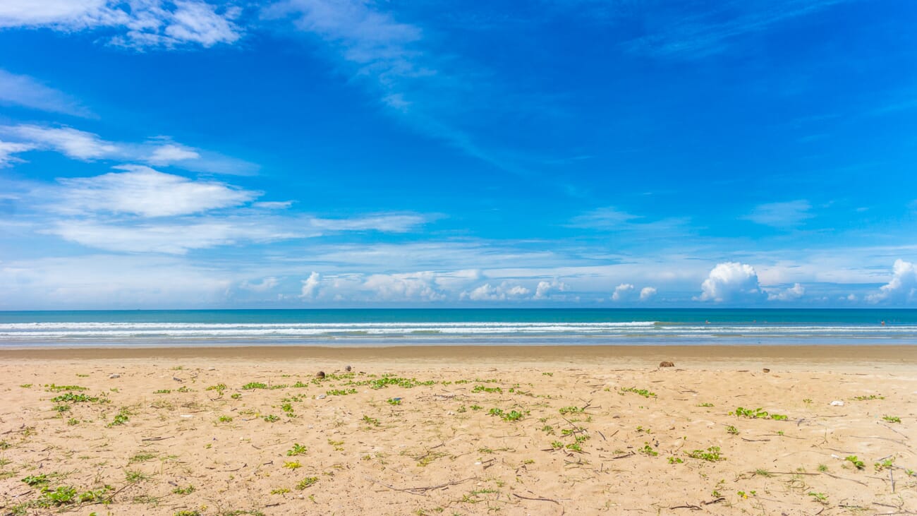  This beach landscape has a perfectly straight horizon 