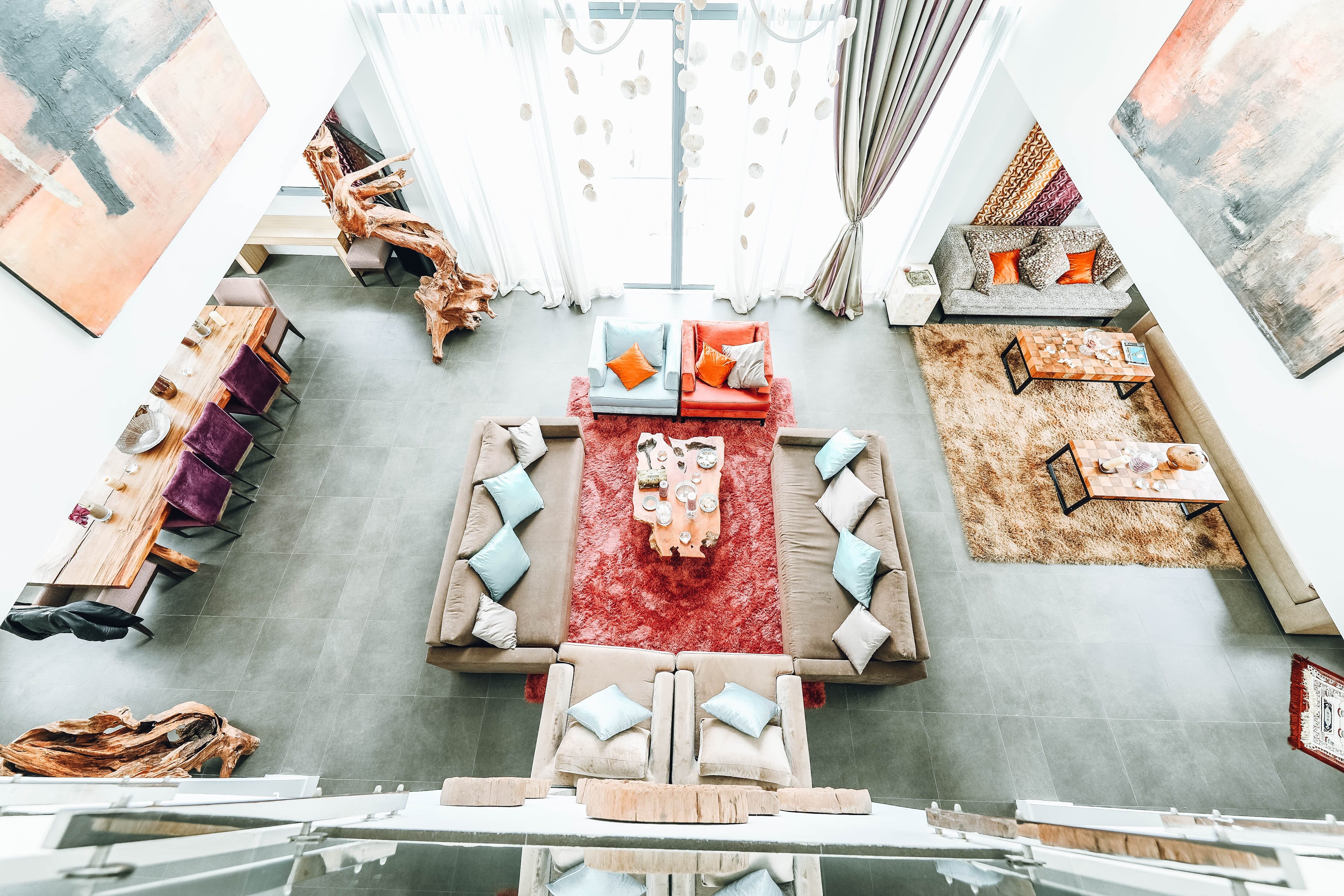 Use your friend's, family member's, or acquaintance's homes to build up your real estate photography portfolio.