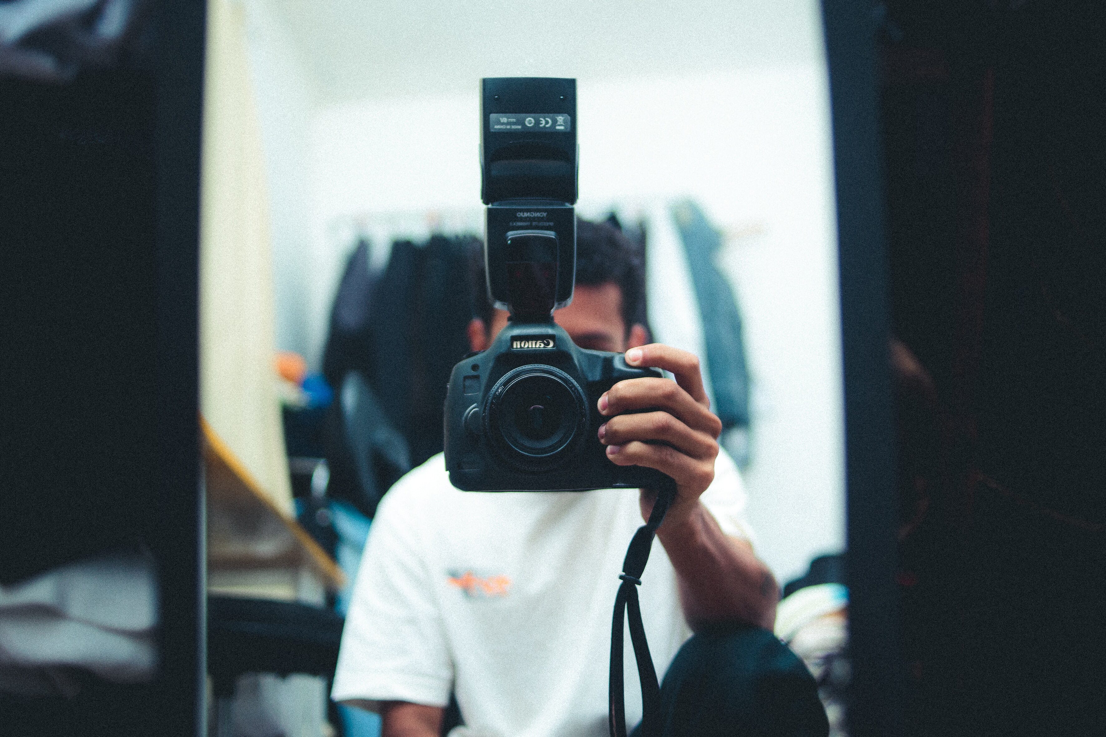 Find the best Canon flashgun with this guide. Image by Julio Nery/Pixels