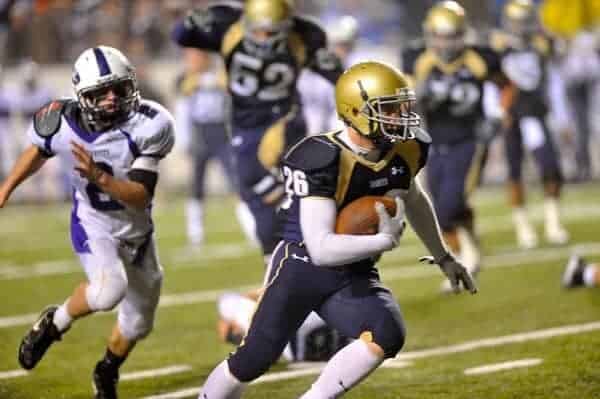 how to become a sports photographer