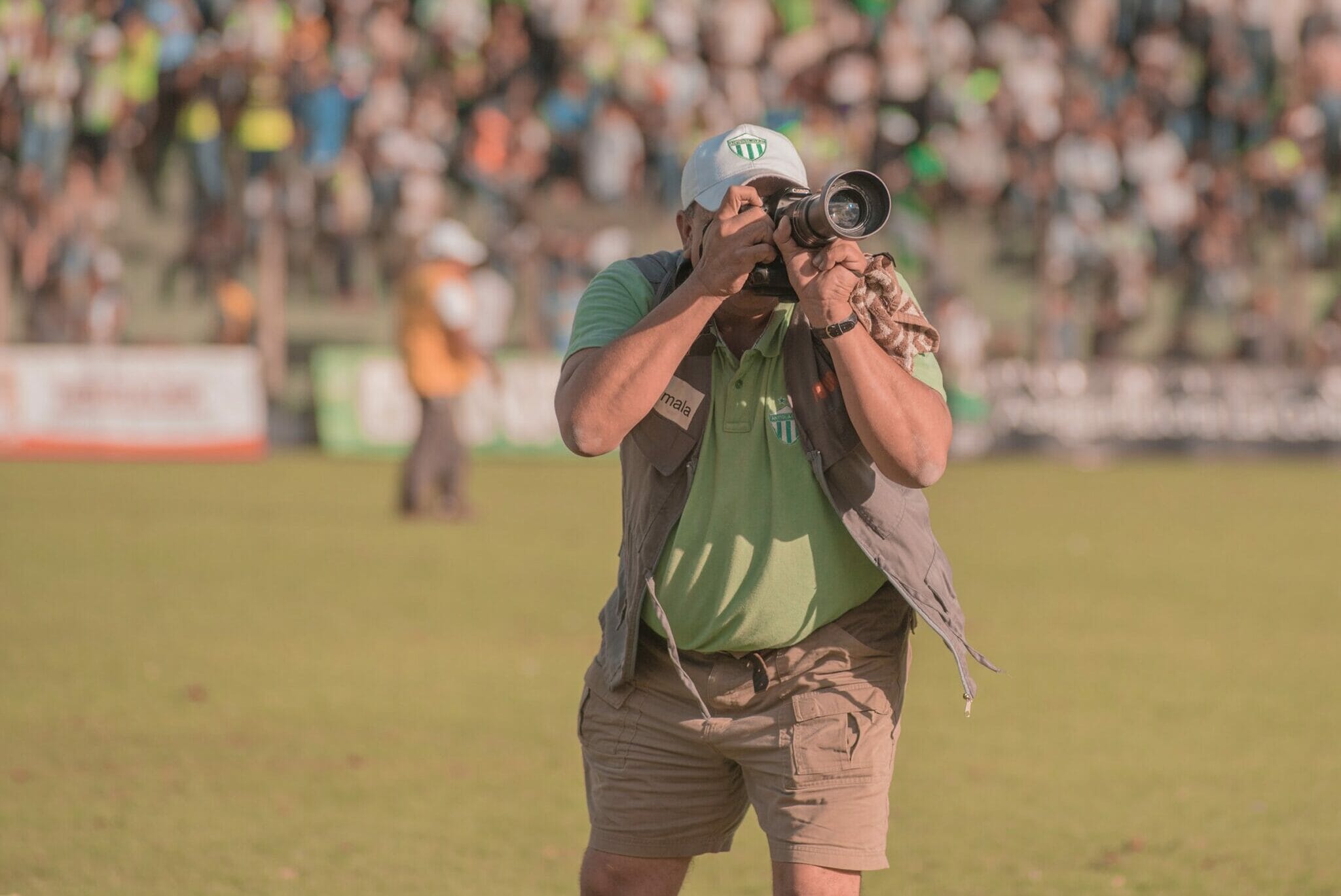 sports photographer on the field
