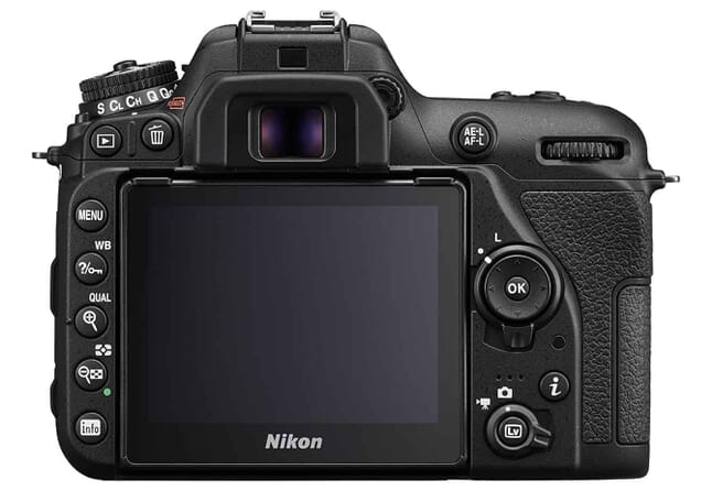Nikon D7500