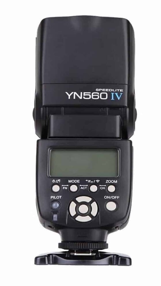 How Slave Flashes Work (Which Are the 8 Best Slave Flashes)