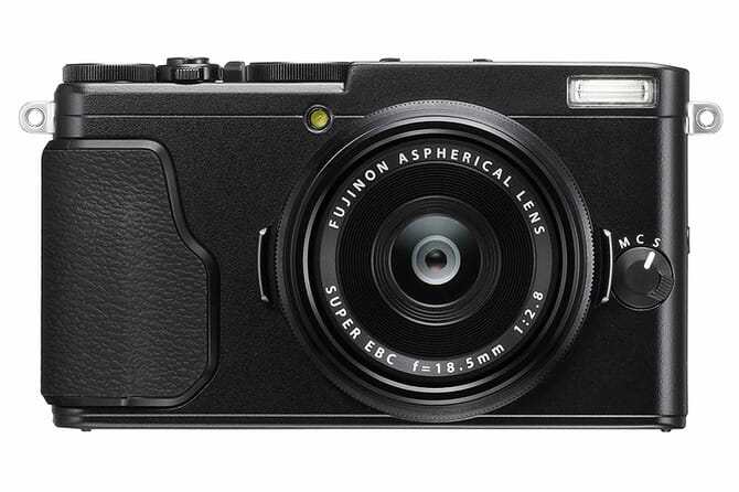Fujifilm X70 touchscreen compact camera