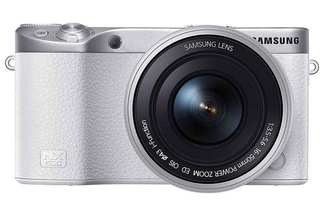 Samsung NX500 touchscreen compact camera
