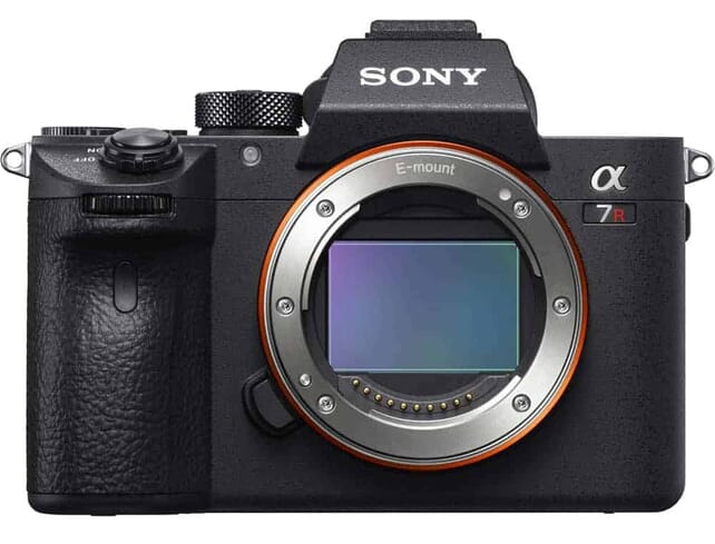 Sony Alpha a7R III Mirrorless Digital Camera