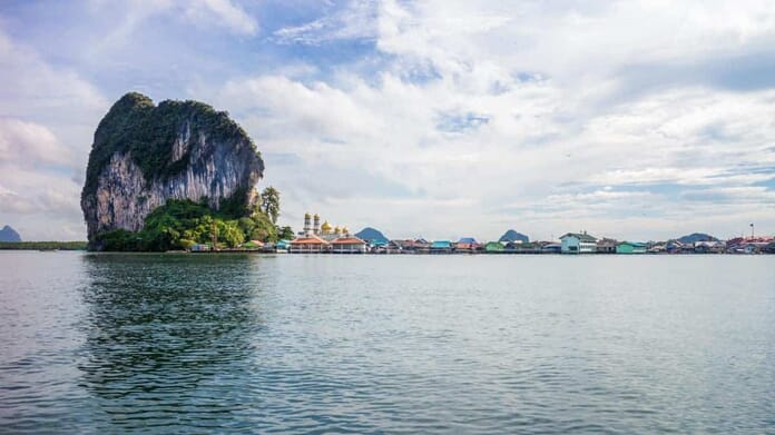 What to photograph in Thailand - Limestone rocks