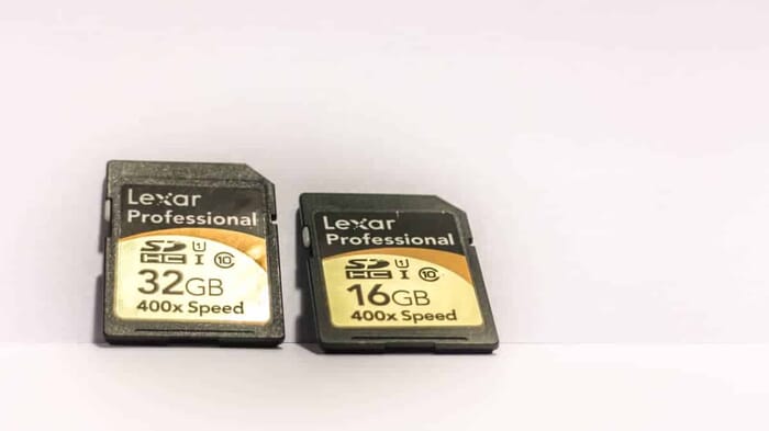 Essential travel photography gear - memory cards