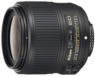 wide maximum aperture lens