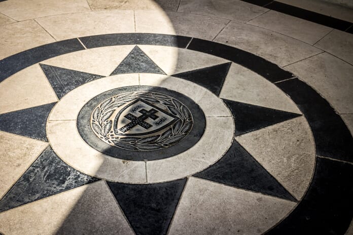 How to photograph memorials - Individual Detail