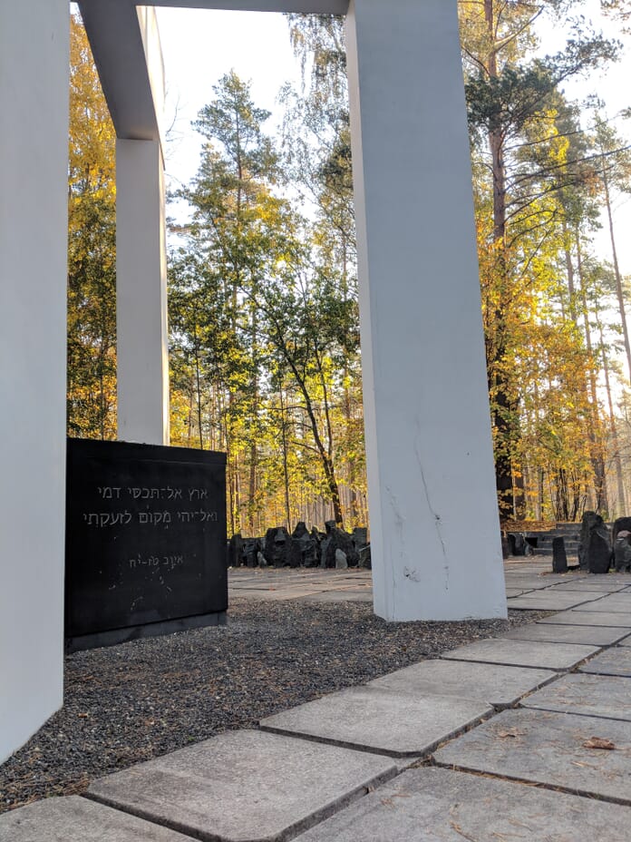 how to take memorial pictures holocaust memorial