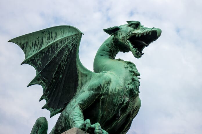 Dragon statues on the bridge