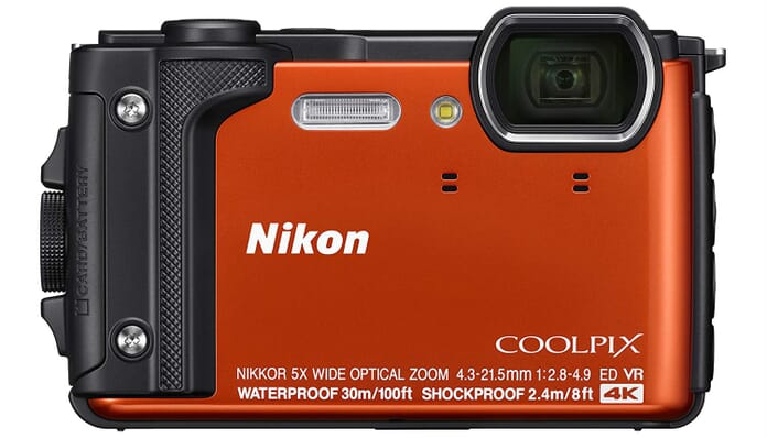 Nikon Coolpix W300 paras makrokamera