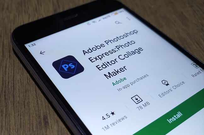 10 Best Photo Border Apps (for iOS and Android)