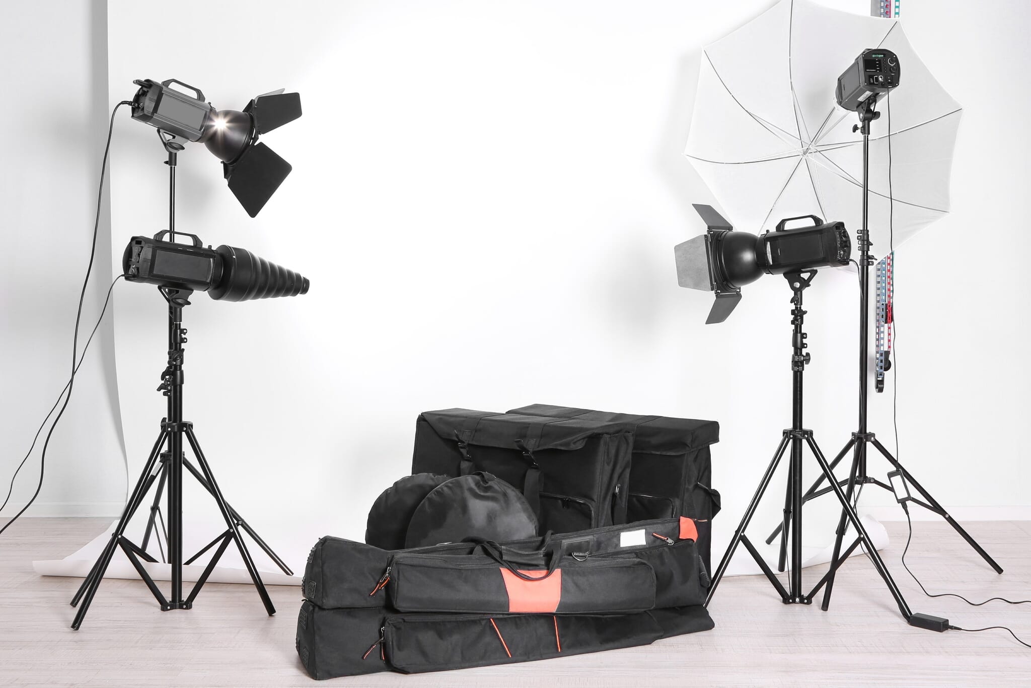 Best Portable Lighting Kits 2025: 11 Photography Picks - PhotoWorkout