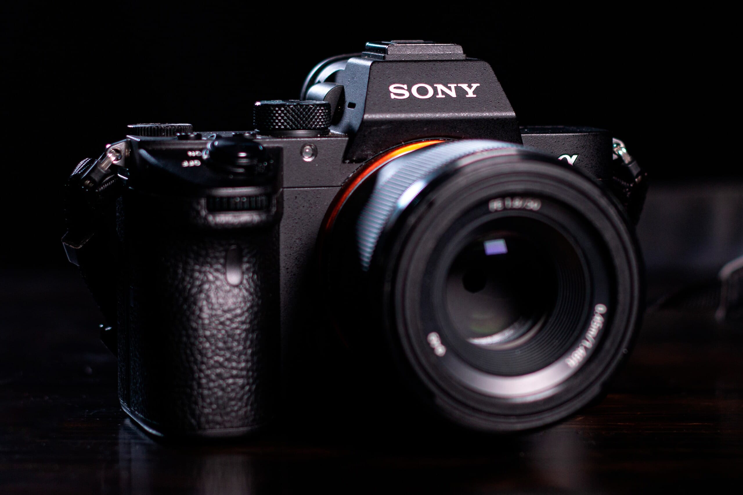 Lenses for Sony Cameras: Guides & Reviews - PhotoWorkout