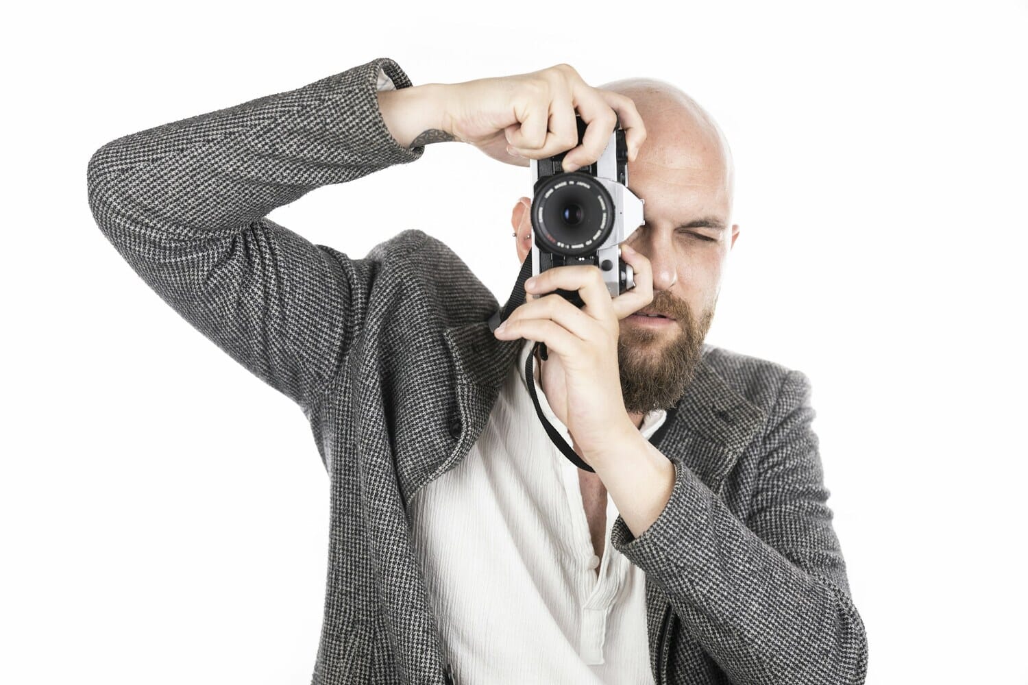 OpenAI Watermarks Its Fakes, Canon Signs Real Photos at Capture — Authenticity Just Got Real