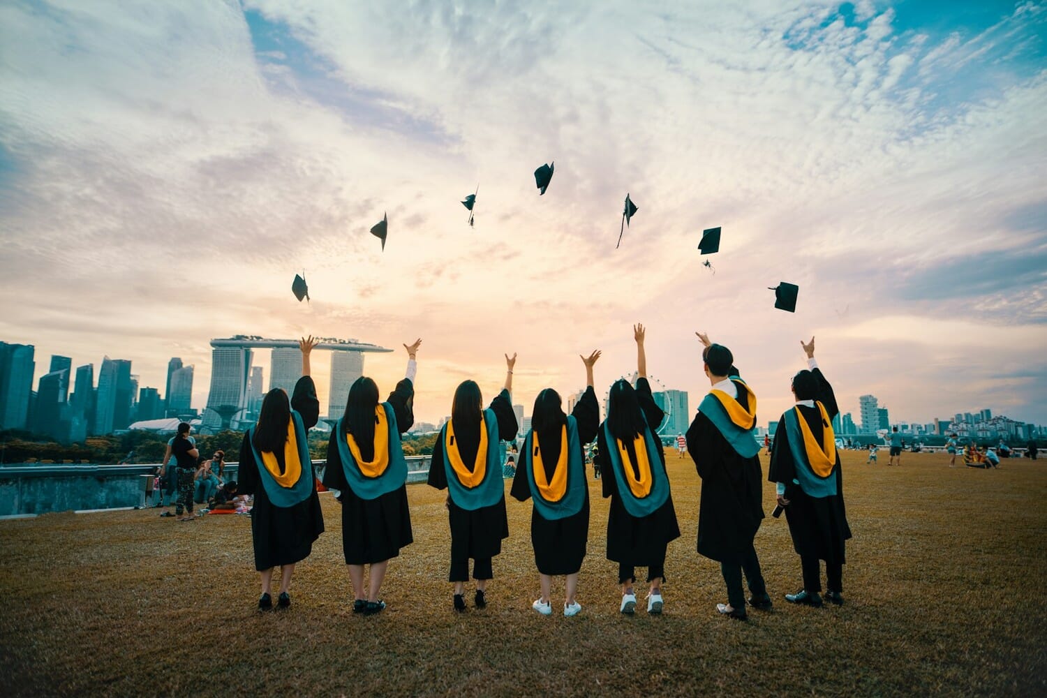 Graduation Photography 2026: The Settings, Gear, and Shots to Nail Every Cap Toss