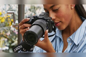 Sony RX10 V Is Here After 9 Years: $2,300, 24-600mm, and the Same Sensor as 2017